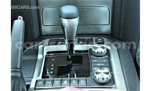 Acheter Import Voiture Toyota Land Cruiser Noir à Import - Dubai, Hhohho Acheter Import Voiture Toyota Land Cruiser Noir à Import - Dubai, Hhohho