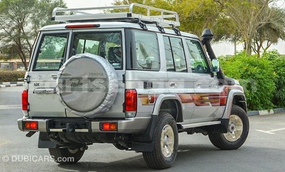 Buy Import Toyota Land Cruiser Other Car in Import - Dubai in Hhohho Buy Import Toyota Land Cruiser Other Car in Import - Dubai in Hhohho