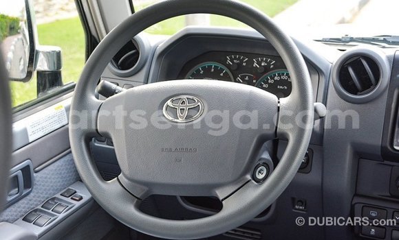 Buy Import Toyota Land Cruiser Other Car in Import - Dubai in Hhohho Buy Import Toyota Land Cruiser Other Car in Import - Dubai in Hhohho