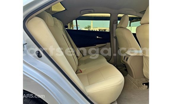 Acheter Import Voiture Toyota Camry Blanc à Import - Dubai, Hhohho Acheter Import Voiture Toyota Camry Blanc à Import - Dubai, Hhohho