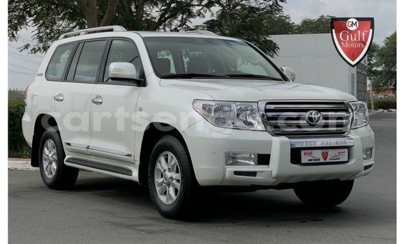 Nunua Imported Toyota Land Cruiser White Gari ndani ya Import - Dubai nchini Hhohho