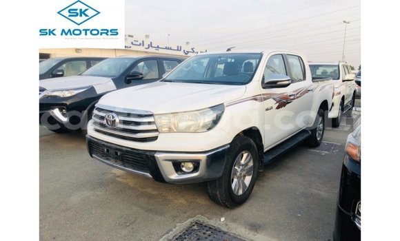 Buy Import Toyota Hilux White Car in Import - Dubai in Hhohho