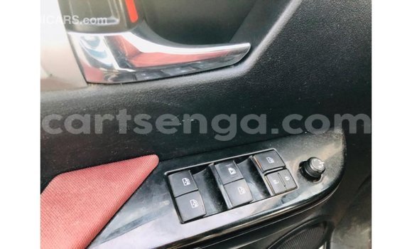 Acheter Import Voiture Toyota Hilux Blanc à Import - Dubai, Hhohho Acheter Import Voiture Toyota Hilux Blanc à Import - Dubai, Hhohho