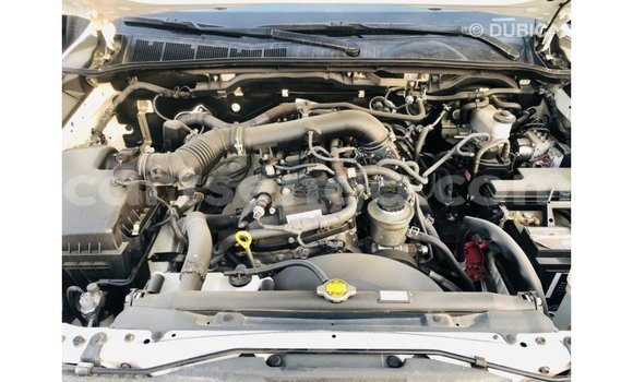 Acheter Import Voiture Toyota Hilux Blanc à Import - Dubai, Hhohho Acheter Import Voiture Toyota Hilux Blanc à Import - Dubai, Hhohho