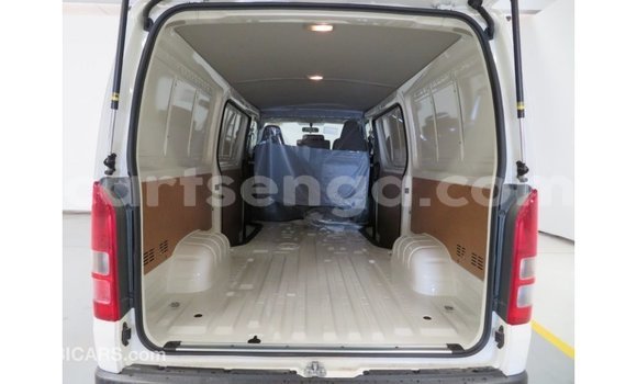 Acheter Import Voiture Toyota Hiace Blanc à Import - Dubai, Hhohho Acheter Import Voiture Toyota Hiace Blanc à Import - Dubai, Hhohho