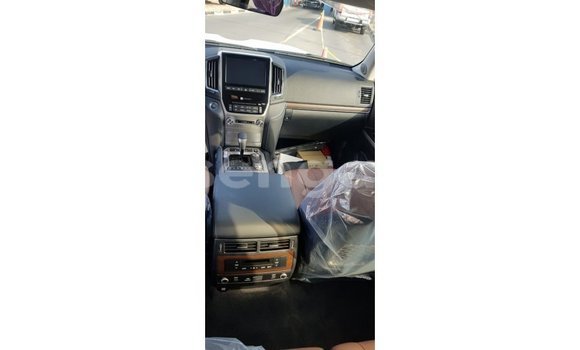 Acheter Import Voiture Toyota Land Cruiser Noir à Import - Dubai, Hhohho Acheter Import Voiture Toyota Land Cruiser Noir à Import - Dubai, Hhohho