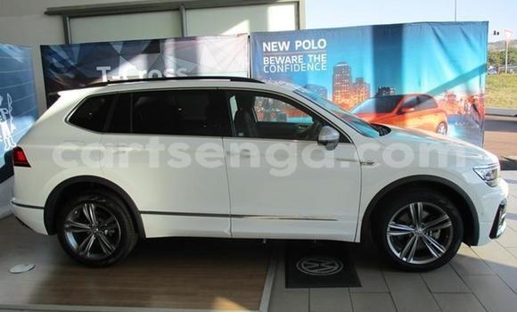 Buy Used Volkswagen Tiguan White Car in Import - Dubai in Hhohho Buy Used Volkswagen Tiguan White Car in Import - Dubai in Hhohho