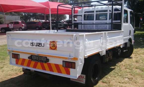 Buy Used Isuzu TF (Pickup) White Car in Ezulwini in Hhohho Buy Used Isuzu TF (Pickup) White Car in Ezulwini in Hhohho