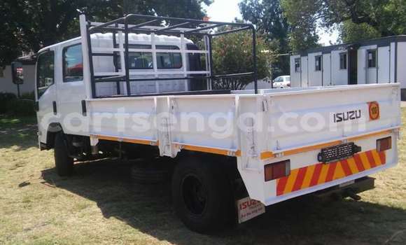 Nunua Ilio tumika Isuzu TF (Pickup) White Gari ndani ya Ezulwini nchini Hhohho Nunua Ilio tumika Isuzu TF (Pickup) White Gari ndani ya Ezulwini nchini Hhohho