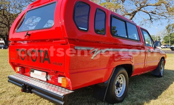 Nunua Ilio tumika Toyota Hilux Red Gari ndani ya Ezulwini nchini Hhohho Nunua Ilio tumika Toyota Hilux Red Gari ndani ya Ezulwini nchini Hhohho