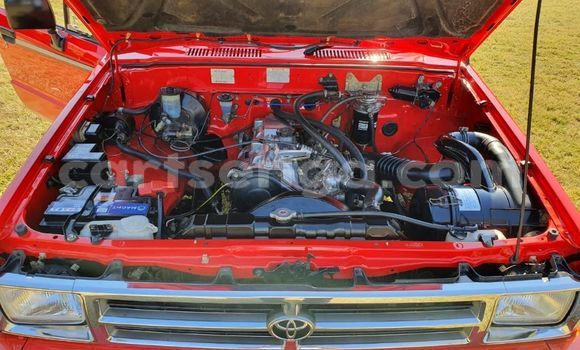 Nunua Ilio tumika Toyota Hilux Red Gari ndani ya Ezulwini nchini Hhohho Nunua Ilio tumika Toyota Hilux Red Gari ndani ya Ezulwini nchini Hhohho
