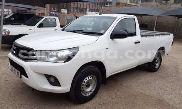 Buy Used Toyota Hilux White Car in Mbabane in Manzini Buy Used Toyota Hilux White Car in Mbabane in Manzini