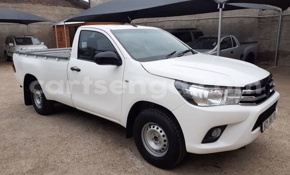 Nunua Ilio tumika Toyota Hilux White Gari ndani ya Mbabane nchini Manzini Nunua Ilio tumika Toyota Hilux White Gari ndani ya Mbabane nchini Manzini
