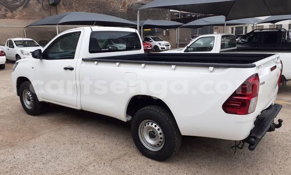 Nunua Ilio tumika Toyota Hilux White Gari ndani ya Mbabane nchini Manzini Nunua Ilio tumika Toyota Hilux White Gari ndani ya Mbabane nchini Manzini