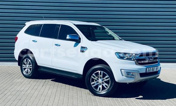 Acheter Occasion Voiture Ford Everest Blanc à Sidvokodvo, Manzini Acheter Occasion Voiture Ford Everest Blanc à Sidvokodvo, Manzini