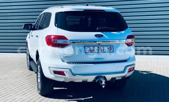 Acheter Occasion Voiture Ford Everest Blanc à Sidvokodvo, Manzini Acheter Occasion Voiture Ford Everest Blanc à Sidvokodvo, Manzini