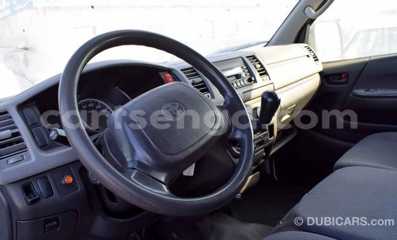 Nunua Imported Toyota Hiace White Gari ndani ya Import - Dubai nchini Hhohho Nunua Imported Toyota Hiace White Gari ndani ya Import - Dubai nchini Hhohho