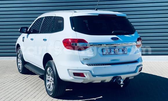Acheter Occasion Voiture Ford Everest Blanc à Sidvokodvo, Manzini Acheter Occasion Voiture Ford Everest Blanc à Sidvokodvo, Manzini