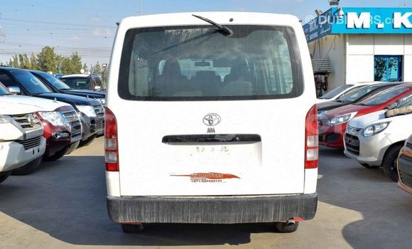 Nunua Imported Toyota Hiace White Gari ndani ya Import - Dubai nchini Hhohho Nunua Imported Toyota Hiace White Gari ndani ya Import - Dubai nchini Hhohho