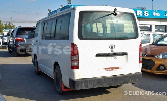 Nunua Imported Toyota Hiace White Gari ndani ya Import - Dubai nchini Hhohho Nunua Imported Toyota Hiace White Gari ndani ya Import - Dubai nchini Hhohho