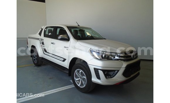 Nunua Imported Toyota Hilux White Gari ndani ya Import - Dubai nchini Hhohho Nunua Imported Toyota Hilux White Gari ndani ya Import - Dubai nchini Hhohho