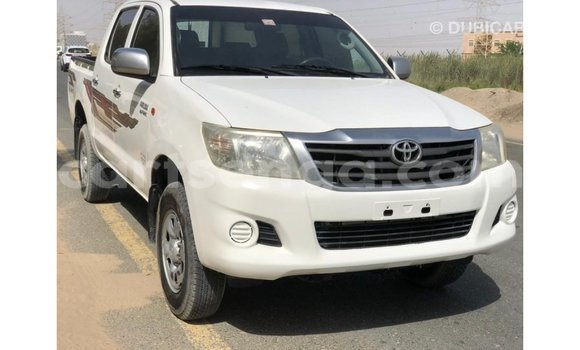 Nunua Imported Toyota Hilux White Gari ndani ya Import - Dubai nchini Hhohho Nunua Imported Toyota Hilux White Gari ndani ya Import - Dubai nchini Hhohho