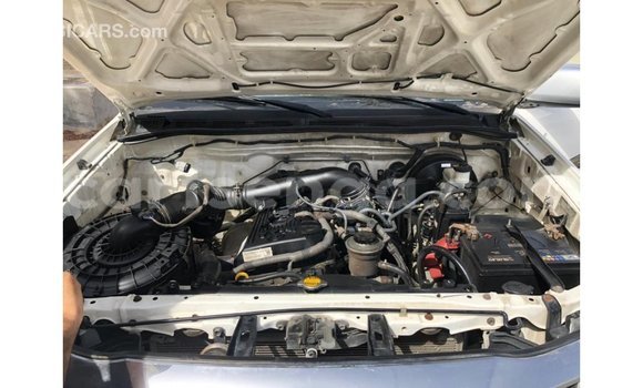 Nunua Imported Toyota Hilux White Gari ndani ya Import - Dubai nchini Hhohho Nunua Imported Toyota Hilux White Gari ndani ya Import - Dubai nchini Hhohho