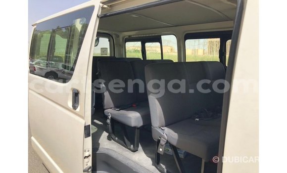 Nunua Imported Toyota Hiace White Gari ndani ya Import - Dubai nchini Hhohho Nunua Imported Toyota Hiace White Gari ndani ya Import - Dubai nchini Hhohho