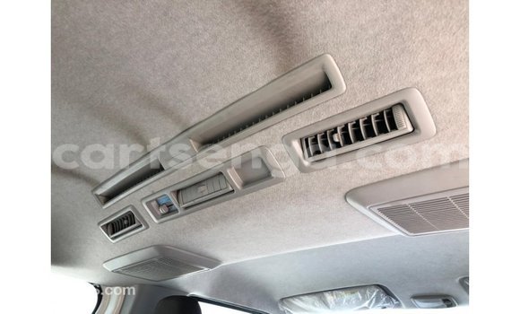 Nunua Imported Toyota Hiace White Gari ndani ya Import - Dubai nchini Hhohho Nunua Imported Toyota Hiace White Gari ndani ya Import - Dubai nchini Hhohho