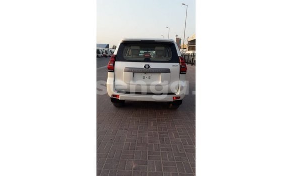 Nunua Imported Toyota Prado White Gari ndani ya Import - Dubai nchini Hhohho Nunua Imported Toyota Prado White Gari ndani ya Import - Dubai nchini Hhohho