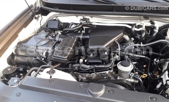 Nunua Imported Toyota Prado White Gari ndani ya Import - Dubai nchini Hhohho Nunua Imported Toyota Prado White Gari ndani ya Import - Dubai nchini Hhohho