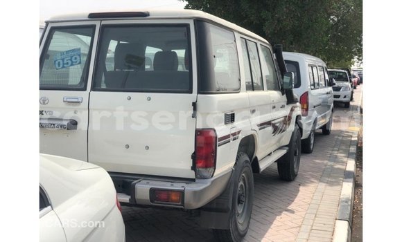 Nunua Imported Toyota Land Cruiser Other Gari ndani ya Import - Dubai nchini Hhohho Nunua Imported Toyota Land Cruiser Other Gari ndani ya Import - Dubai nchini Hhohho