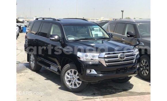 Nunua Imported Toyota Land Cruiser Black Gari ndani ya Import - Dubai nchini Hhohho Nunua Imported Toyota Land Cruiser Black Gari ndani ya Import - Dubai nchini Hhohho