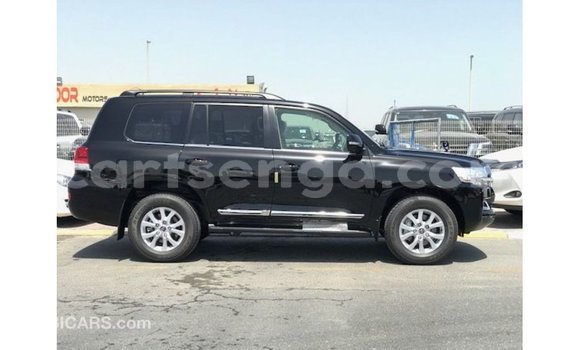 Nunua Imported Toyota Land Cruiser Black Gari ndani ya Import - Dubai nchini Hhohho Nunua Imported Toyota Land Cruiser Black Gari ndani ya Import - Dubai nchini Hhohho