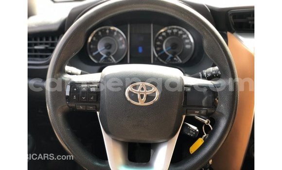 Nunua Imported Toyota Fortuner White Gari ndani ya Import - Dubai nchini Hhohho Nunua Imported Toyota Fortuner White Gari ndani ya Import - Dubai nchini Hhohho