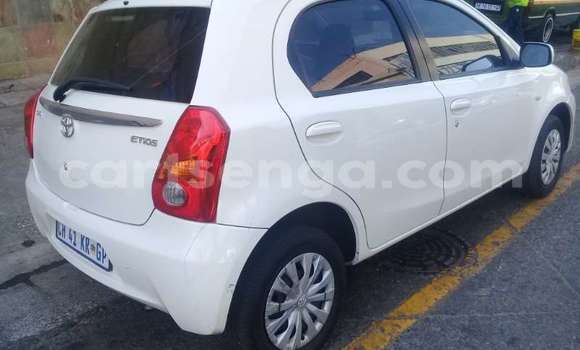 Acheter Occasion Voiture Toyota Yaris Blanc à Ezulwini, Hhohho Acheter Occasion Voiture Toyota Yaris Blanc à Ezulwini, Hhohho