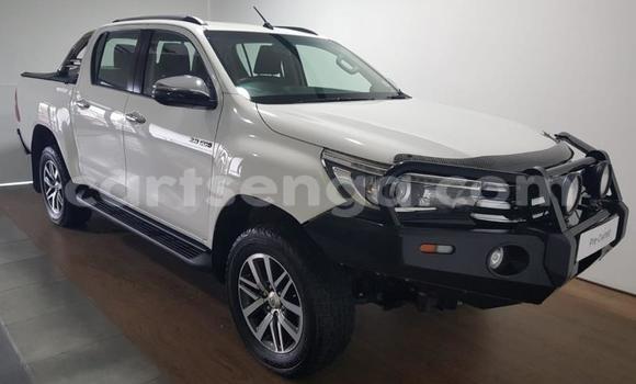 Buy Used Toyota Hilux White Car in Manzini in Manzini