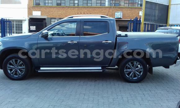 Nunua Ilio tumika Mercedes‒Benz X-klasse Concept Silver Gari ndani ya Ezulwini nchini Hhohho