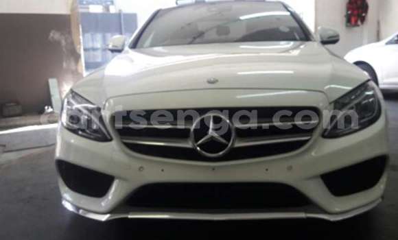 Acheter Occasion Voiture Mercedes‒Benz CLK–Class Blanc à Ezulwini, Hhohho Acheter Occasion Voiture Mercedes‒Benz CLK–Class Blanc à Ezulwini, Hhohho