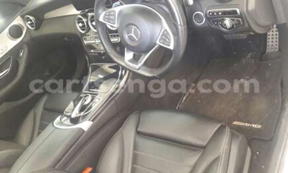 Acheter Occasion Voiture Mercedes‒Benz CLK–Class Blanc à Ezulwini, Hhohho Acheter Occasion Voiture Mercedes‒Benz CLK–Class Blanc à Ezulwini, Hhohho