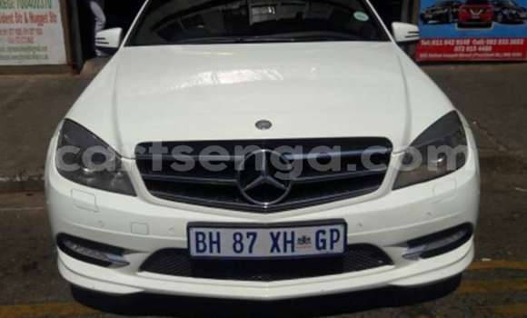 Acheter Occasion Voiture Mercedes‒Benz CLA-klasse AMG Blanc à Ezulwini, Hhohho Acheter Occasion Voiture Mercedes‒Benz CLA-klasse AMG Blanc à Ezulwini, Hhohho