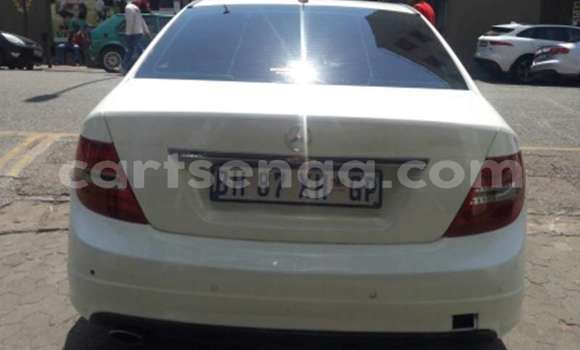 Acheter Occasion Voiture Mercedes‒Benz CLA-klasse AMG Blanc à Ezulwini, Hhohho Acheter Occasion Voiture Mercedes‒Benz CLA-klasse AMG Blanc à Ezulwini, Hhohho