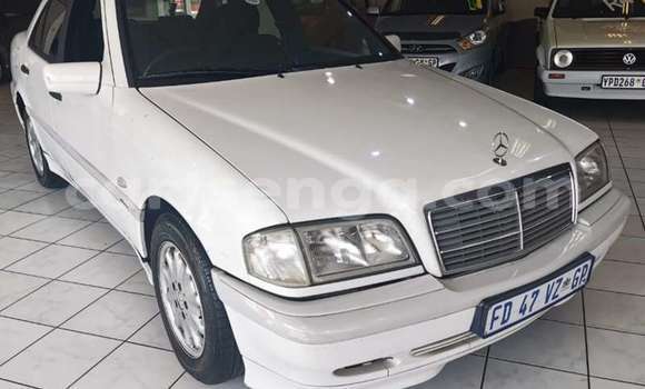 Nunua Ilio tumika Mercedes‒Benz CLS–Class White Gari ndani ya Ezulwini nchini Hhohho Nunua Ilio tumika Mercedes‒Benz CLS–Class White Gari ndani ya Ezulwini nchini Hhohho
