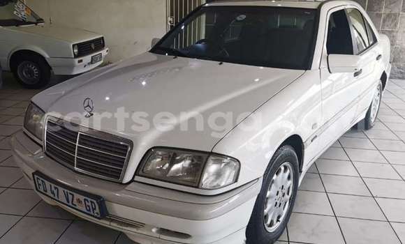Acheter Occasion Voiture Mercedes‒Benz CLS–Class Blanc à Ezulwini, Hhohho Acheter Occasion Voiture Mercedes‒Benz CLS–Class Blanc à Ezulwini, Hhohho