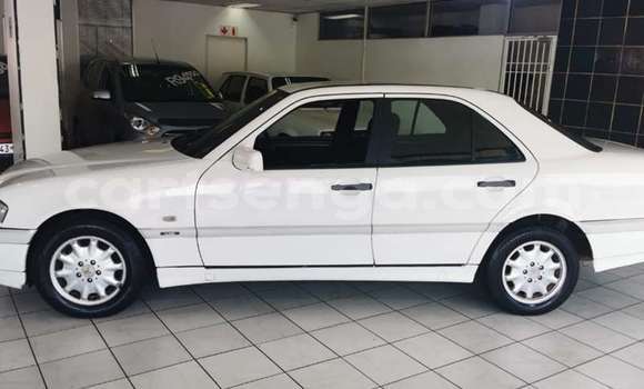 Acheter Occasion Voiture Mercedes‒Benz CLS–Class Blanc à Ezulwini, Hhohho Acheter Occasion Voiture Mercedes‒Benz CLS–Class Blanc à Ezulwini, Hhohho