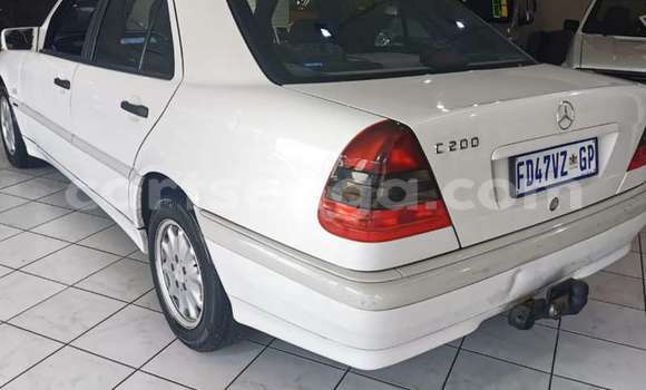 Acheter Occasion Voiture Mercedes‒Benz CLS–Class Blanc à Ezulwini, Hhohho Acheter Occasion Voiture Mercedes‒Benz CLS–Class Blanc à Ezulwini, Hhohho