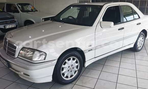 Acheter Occasion Voiture Mercedes‒Benz CLS–Class Blanc à Ezulwini, Hhohho Acheter Occasion Voiture Mercedes‒Benz CLS–Class Blanc à Ezulwini, Hhohho