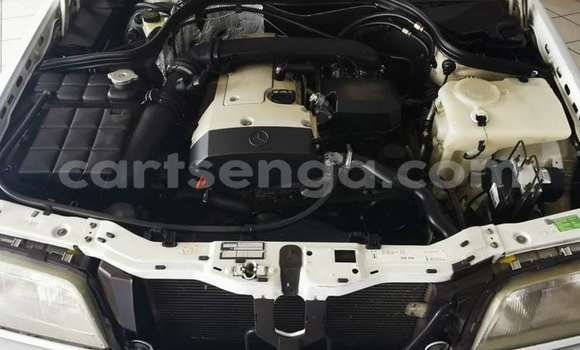 Acheter Occasion Voiture Mercedes‒Benz CLS–Class Blanc à Ezulwini, Hhohho Acheter Occasion Voiture Mercedes‒Benz CLS–Class Blanc à Ezulwini, Hhohho