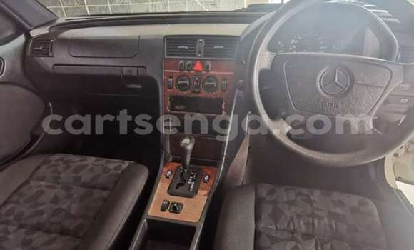 Acheter Occasion Voiture Mercedes‒Benz CLS–Class Blanc à Ezulwini, Hhohho Acheter Occasion Voiture Mercedes‒Benz CLS–Class Blanc à Ezulwini, Hhohho