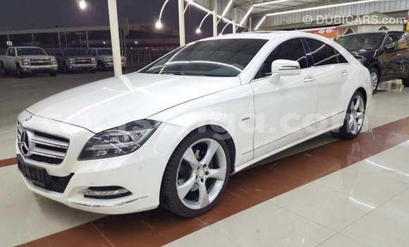 Buy Import Mercedes‒Benz 190 (W201) White Car in Import - Dubai in Hhohho Buy Import Mercedes‒Benz 190 (W201) White Car in Import - Dubai in Hhohho
